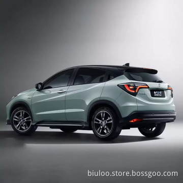 Детские машины ездят на электрическом магазине Honda для подержанных автомобилей